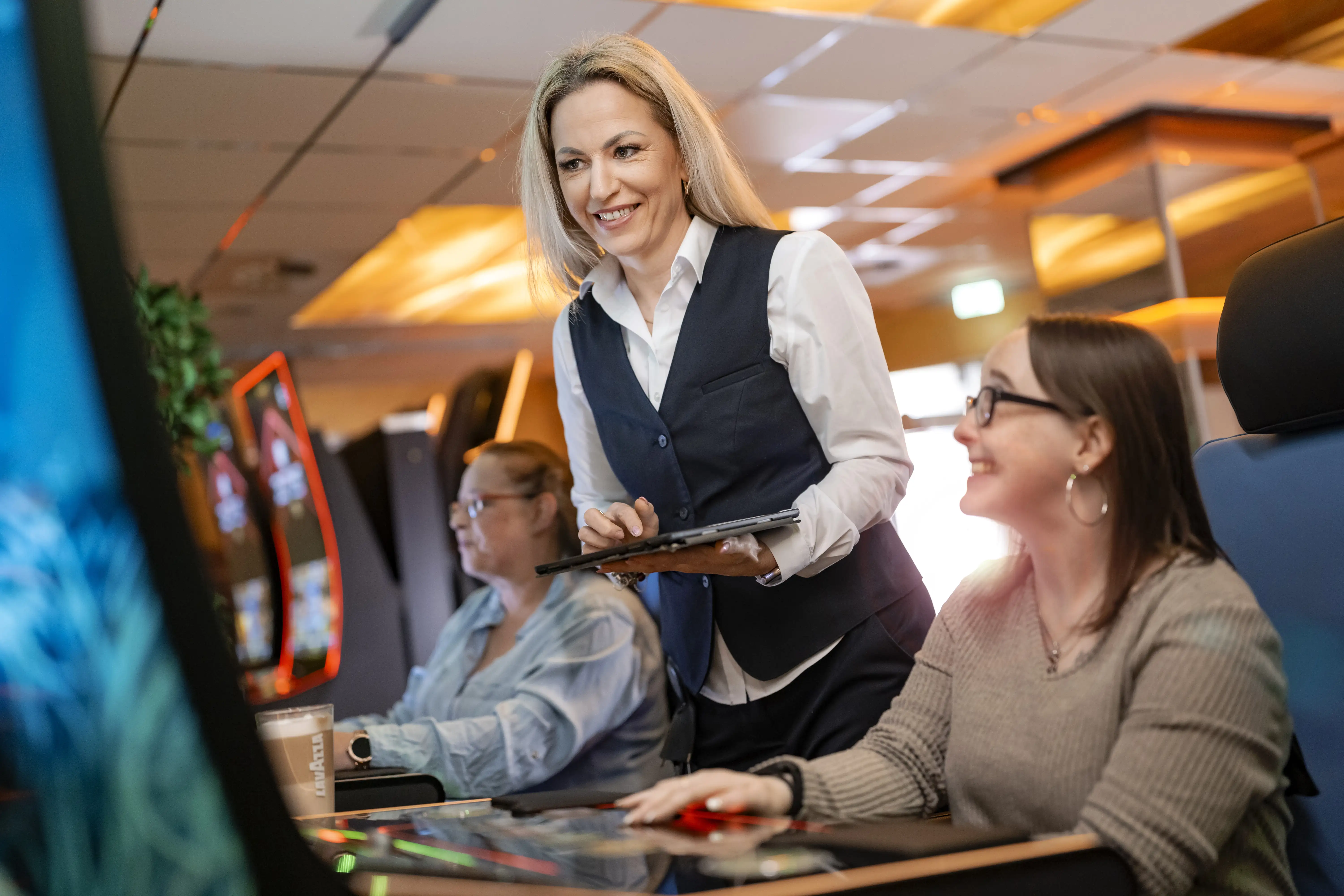 merkur-group-karriere-stellenanzeige-filialmanagement-bildC